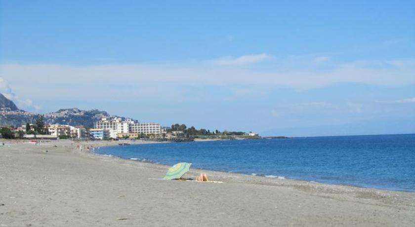 Pietrenere Apartment Giardini Naxos Room photo